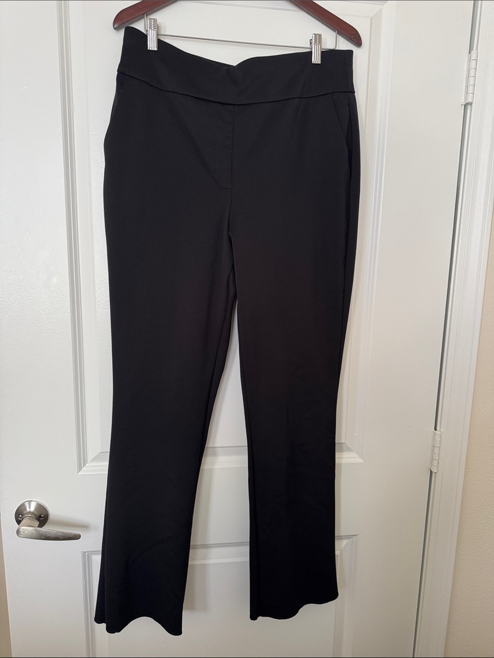 Express Women’s Black Pull-On Dress Pants